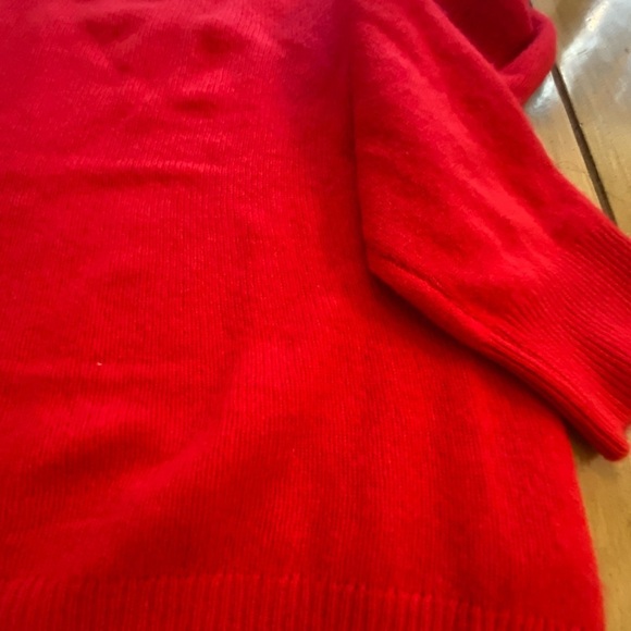 Nordstrom women’s cashmere V-Neck red Sweater Large - Picture 14 of 15